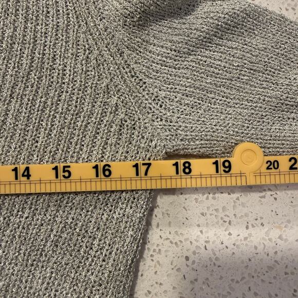 Chico’s Gray Heavyweight V Neck Sweater Size 2 Large Drapey Cozy Rib Knit Winter - Picture 7 of 8